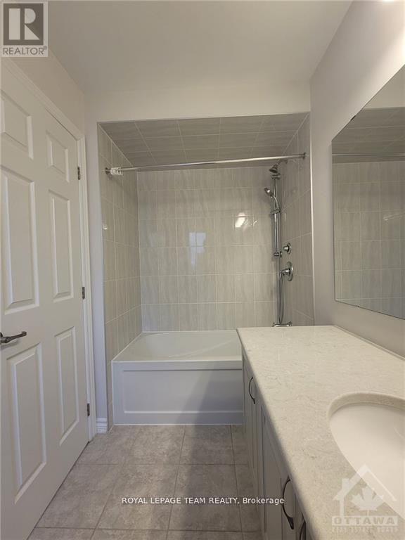 114 Bartonia Circle, Ottawa, ON - Indoor Photo Showing Bathroom