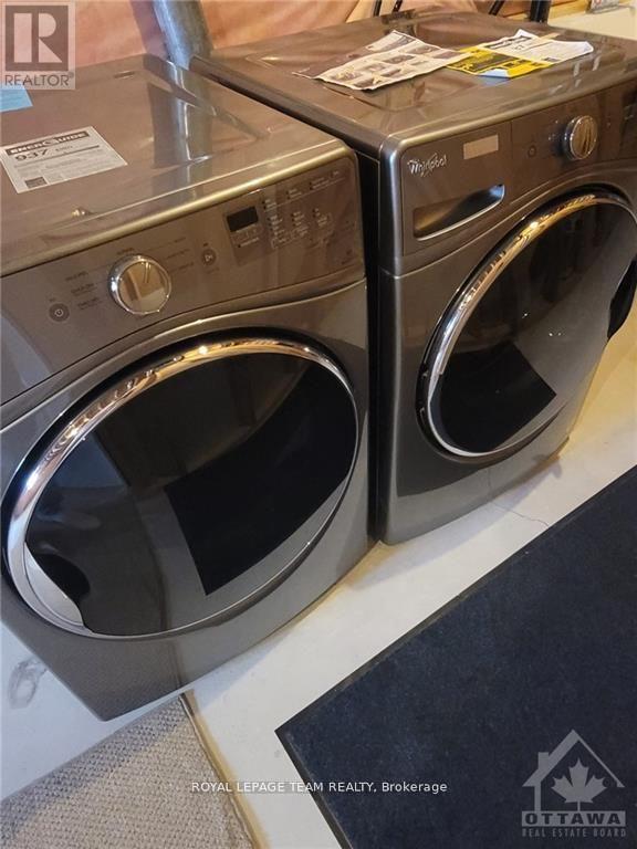 114 Bartonia Circle, Ottawa, ON - Indoor Photo Showing Laundry Room