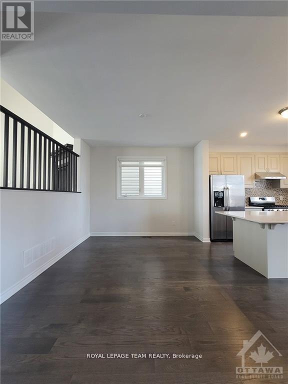 114 Bartonia Circle, Ottawa, ON - Indoor Photo Showing Kitchen
