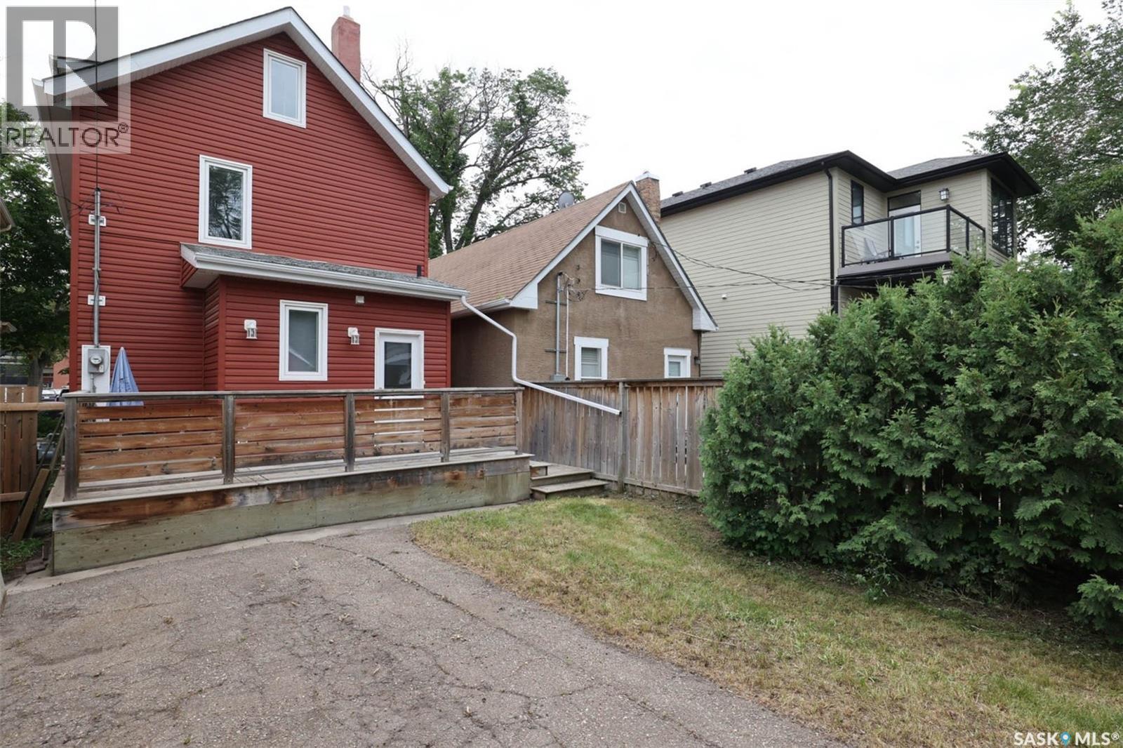 2248 Halifax Street, Regina, SK - Outdoor