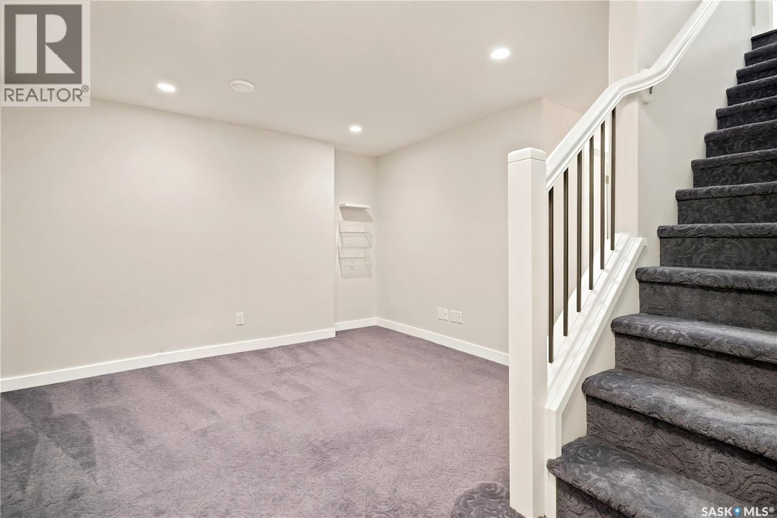 101 3229 Elgaard Drive, Regina, SK - Indoor Photo Showing Other Room