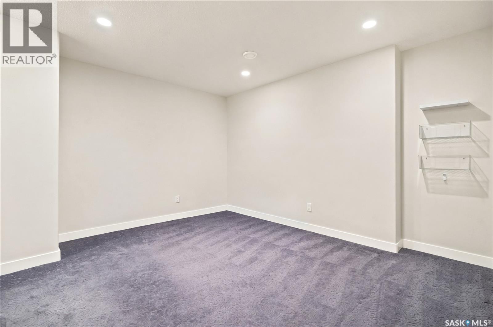 101 3229 Elgaard Drive, Regina, SK - Indoor Photo Showing Other Room
