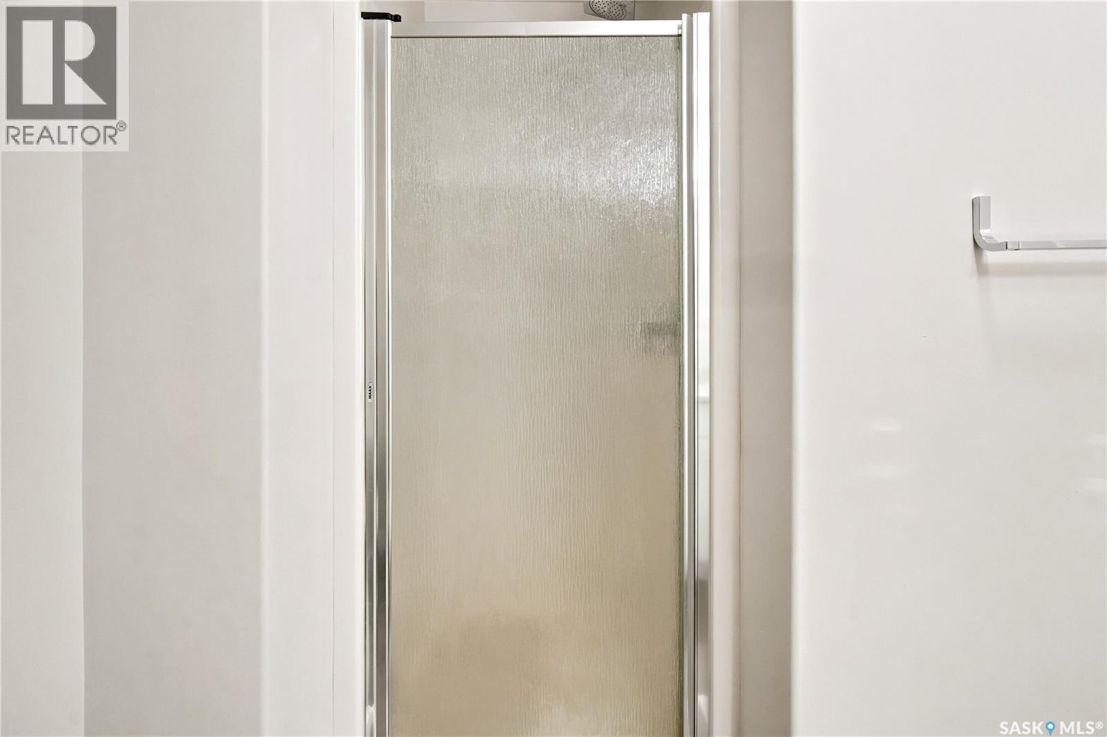 101 3229 Elgaard Drive, Regina, SK - Indoor Photo Showing Bathroom