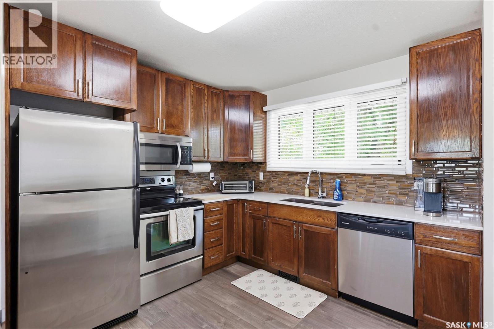 165 Acadia Court, Saskatoon, SK