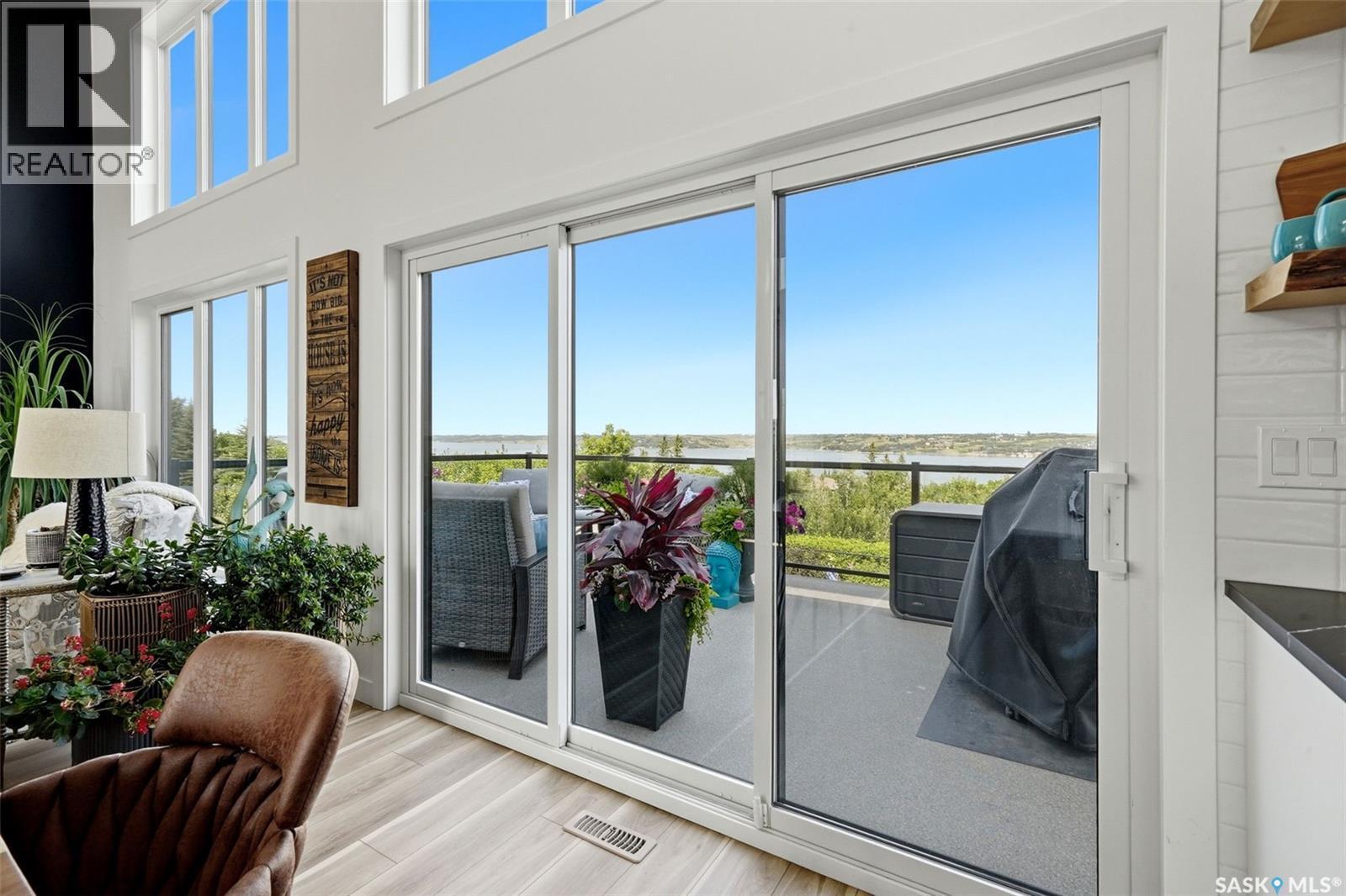 232 Edgewood Drive, Buena Vista, SK - With Exterior