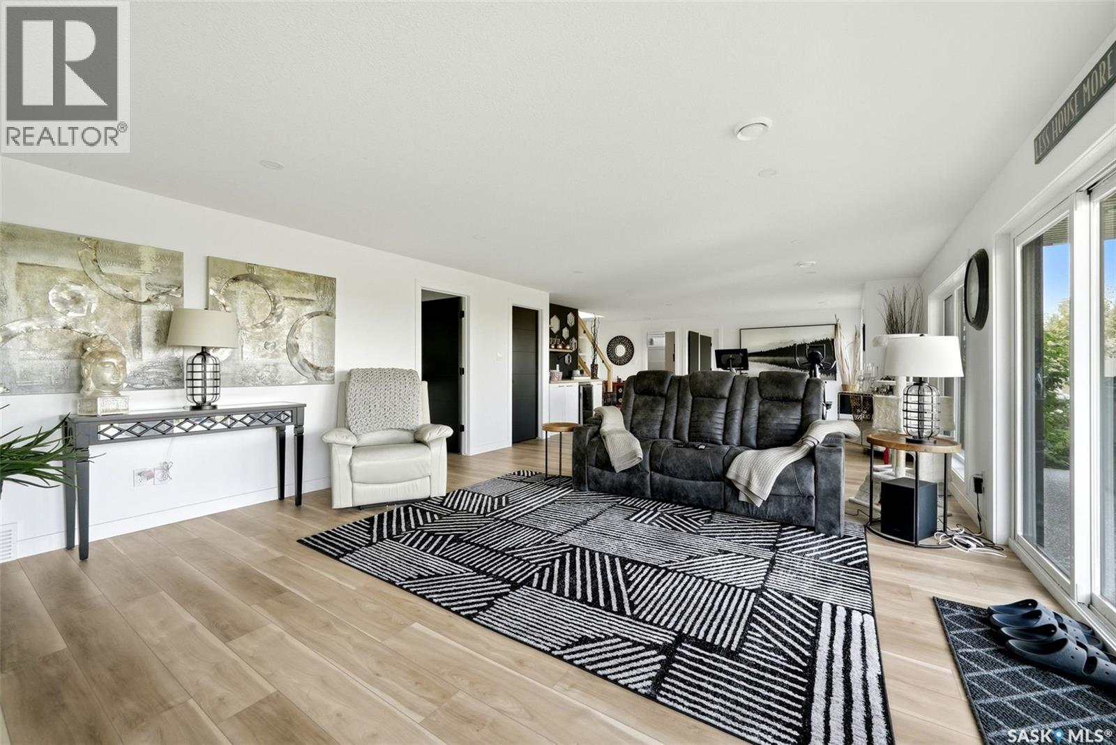 232 Edgewood Drive, Buena Vista, SK - Indoor