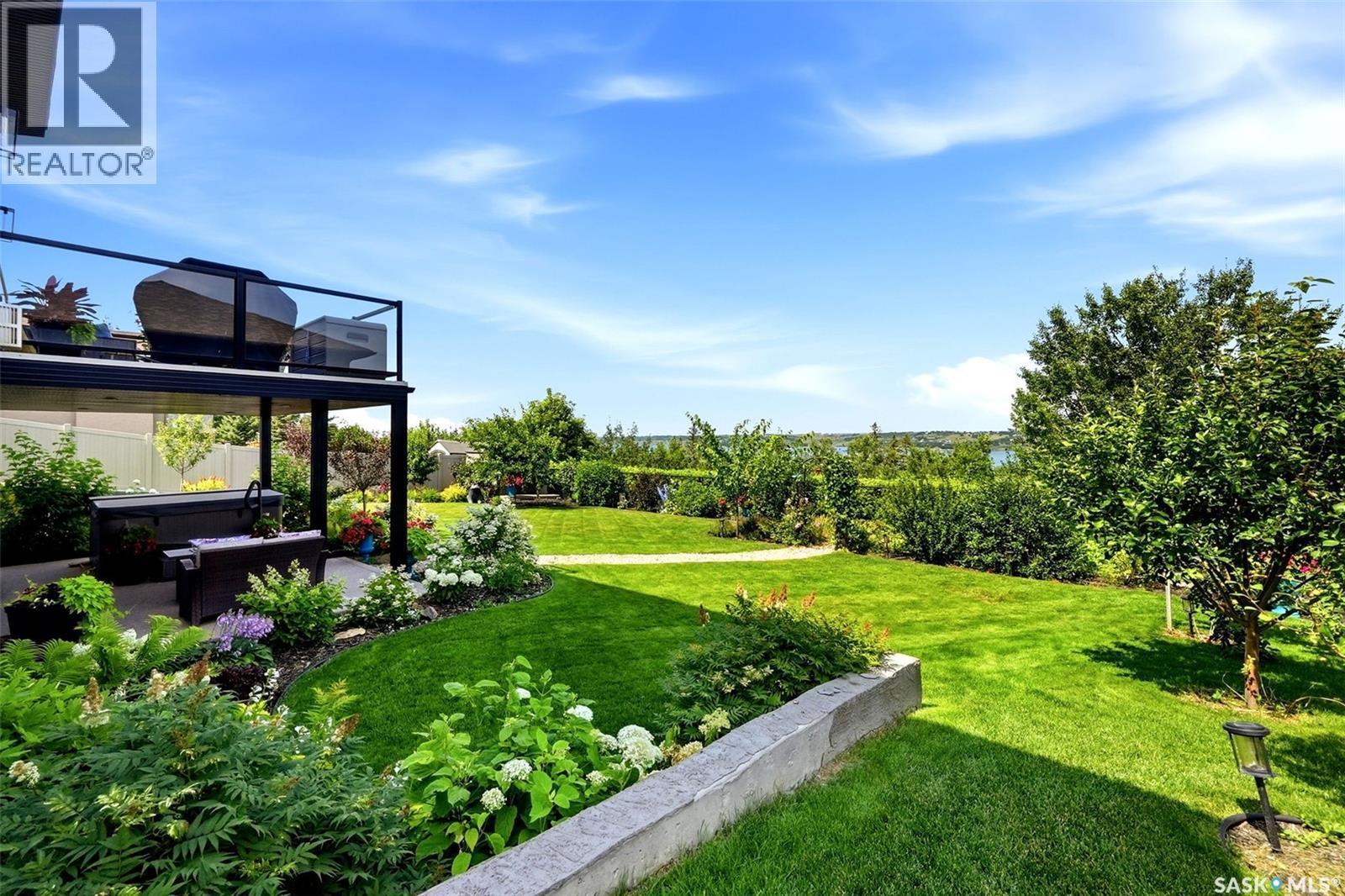 232 Edgewood Drive, Buena Vista, SK - Outdoor
