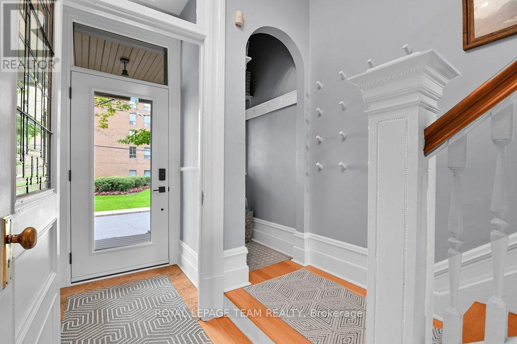 7 Third Avenue, Ottawa, ON - Indoor Photo Showing Other Room