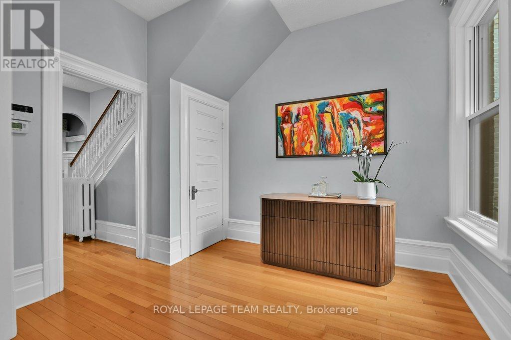 7 Third Avenue, Ottawa, ON - Indoor Photo Showing Other Room