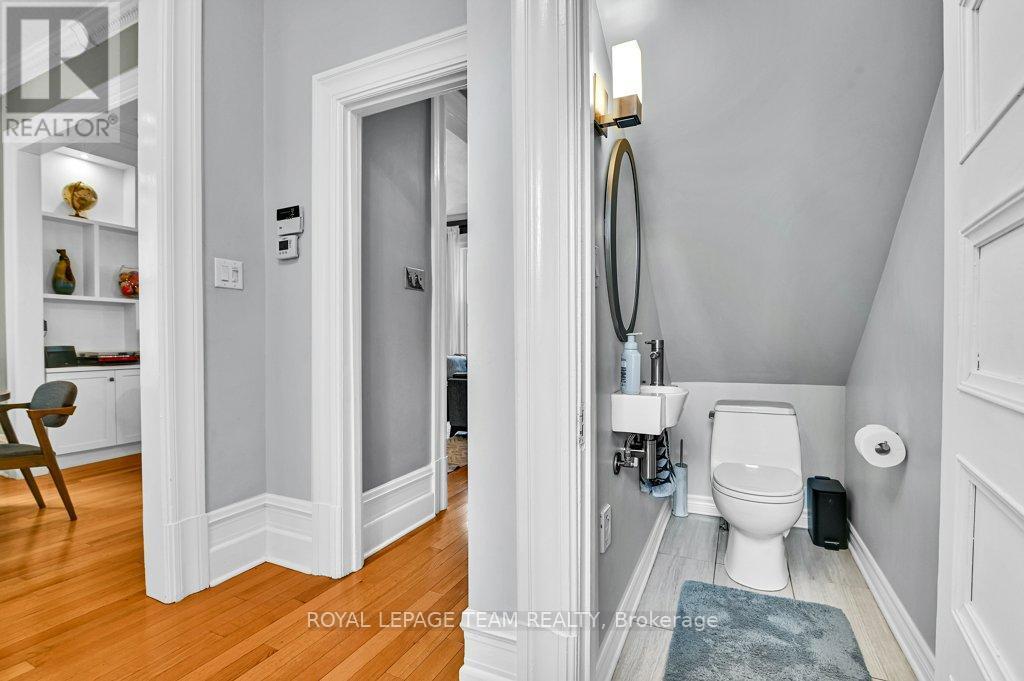 7 Third Avenue, Ottawa, ON - Indoor Photo Showing Bathroom