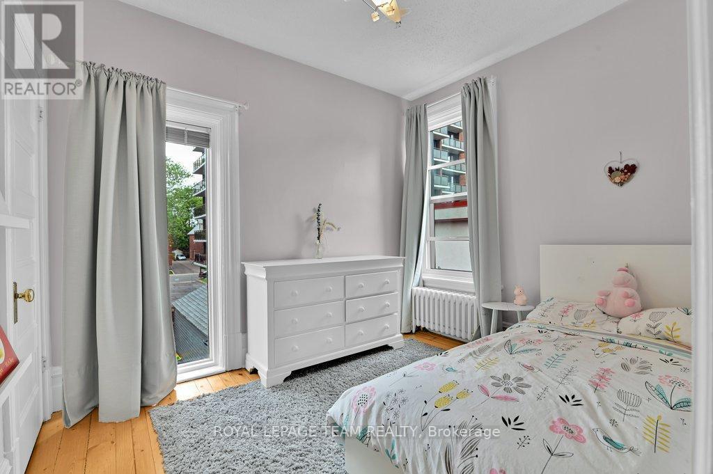 7 Third Avenue, Ottawa, ON - Indoor Photo Showing Bedroom