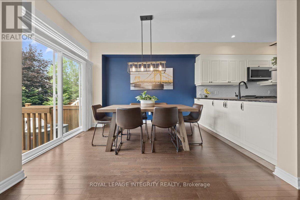 1433 Comfrey Crescent, Ottawa, ON - Indoor Photo Showing Dining Room