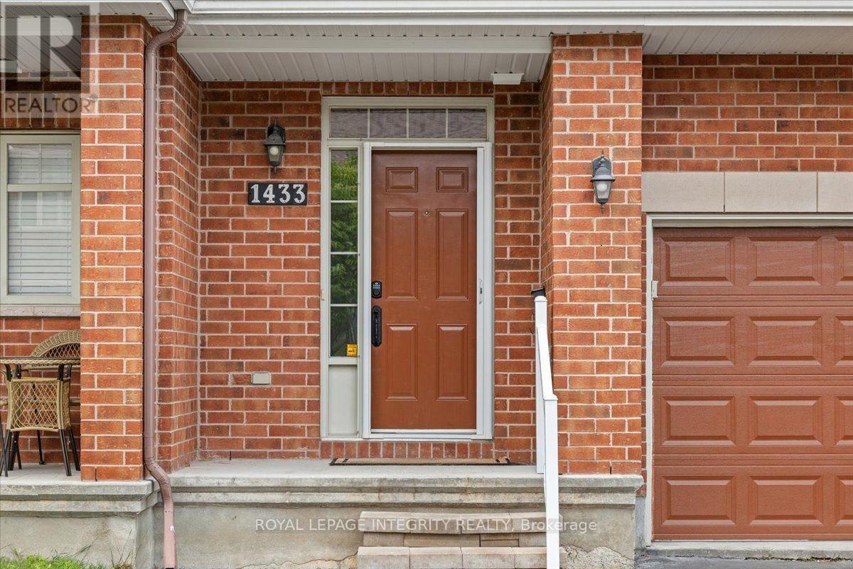 1433 Comfrey Crescent, Ottawa, ON - Outdoor With Exterior