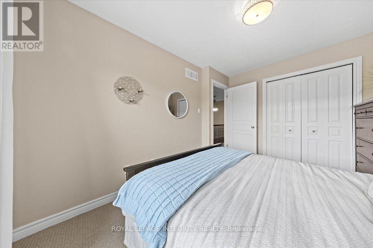 1433 Comfrey Crescent, Ottawa, ON - Indoor Photo Showing Bedroom