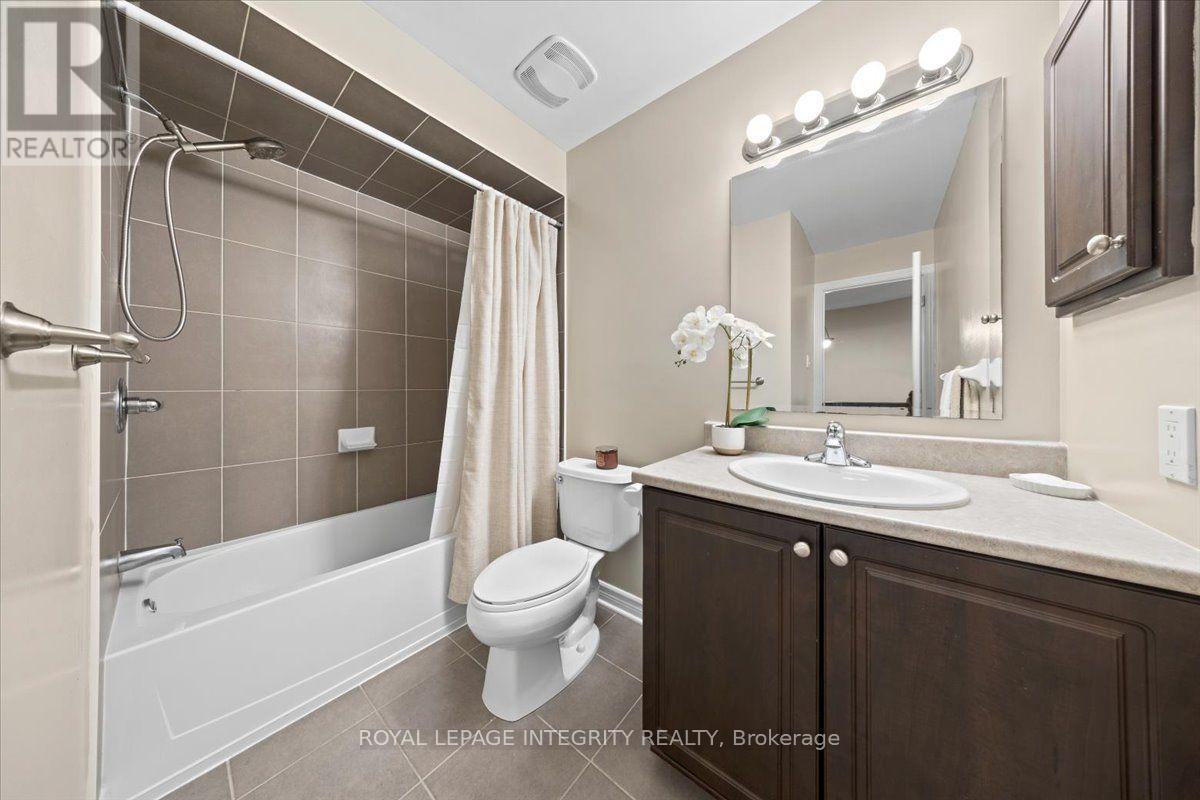 1433 Comfrey Crescent, Ottawa, ON - Indoor Photo Showing Bathroom