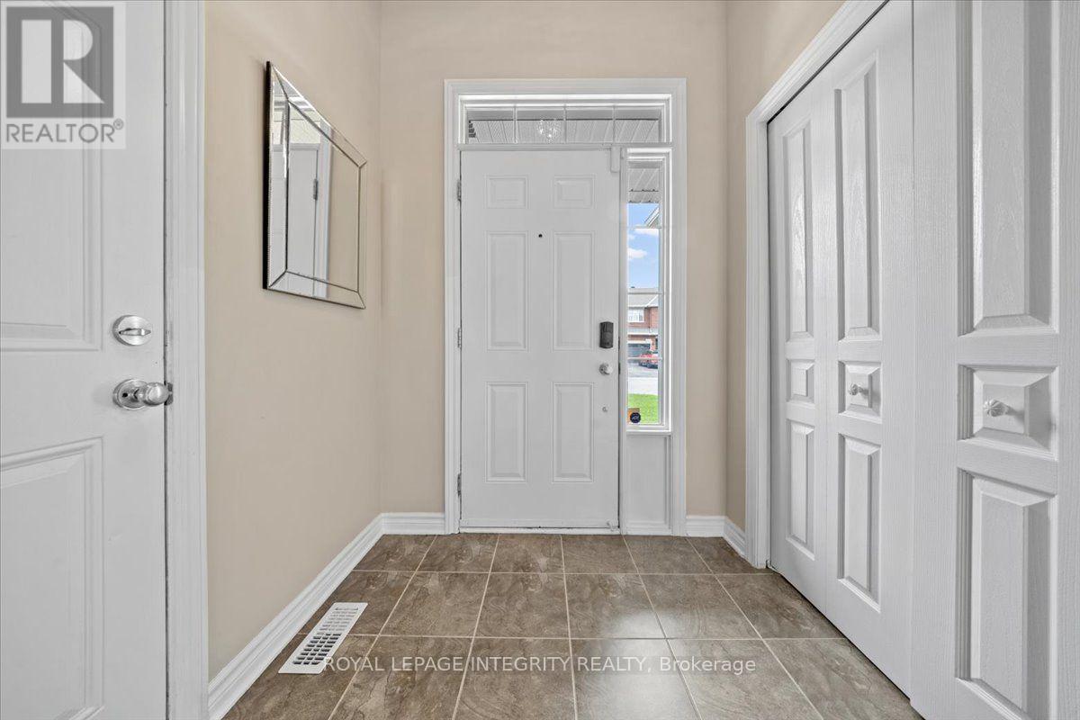 1433 Comfrey Crescent, Ottawa, ON - Indoor Photo Showing Other Room