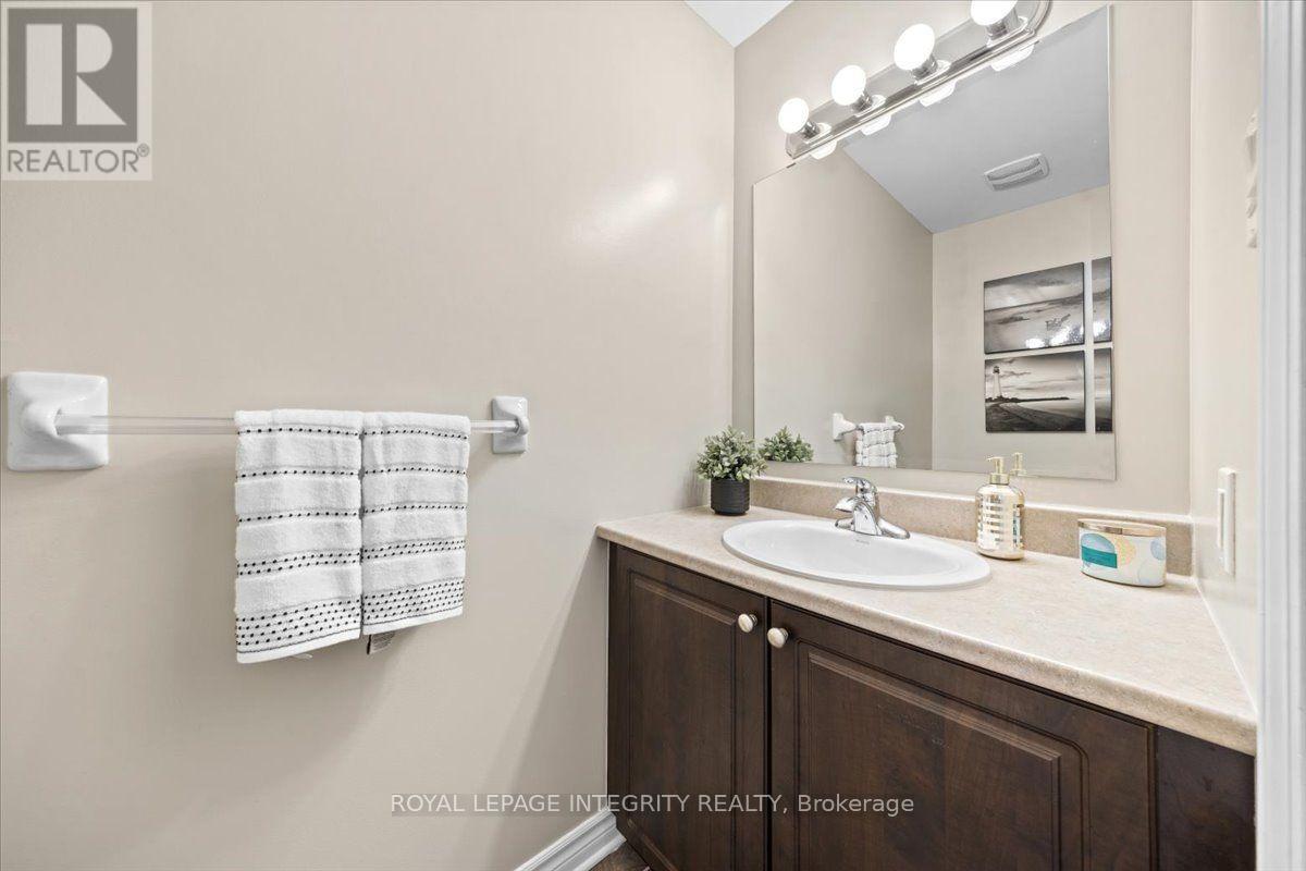 1433 Comfrey Crescent, Ottawa, ON - Indoor Photo Showing Bathroom