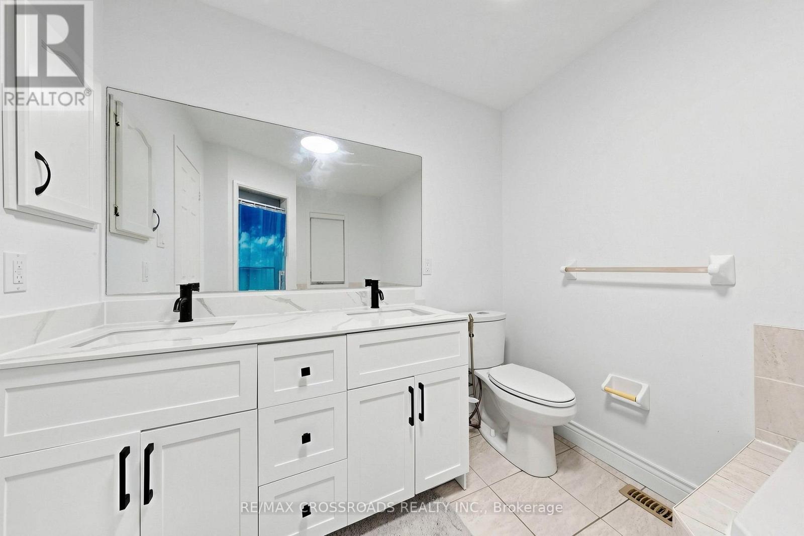 82 Jack Monkman Crescent, Markham, ON - Indoor Photo Showing Bathroom
