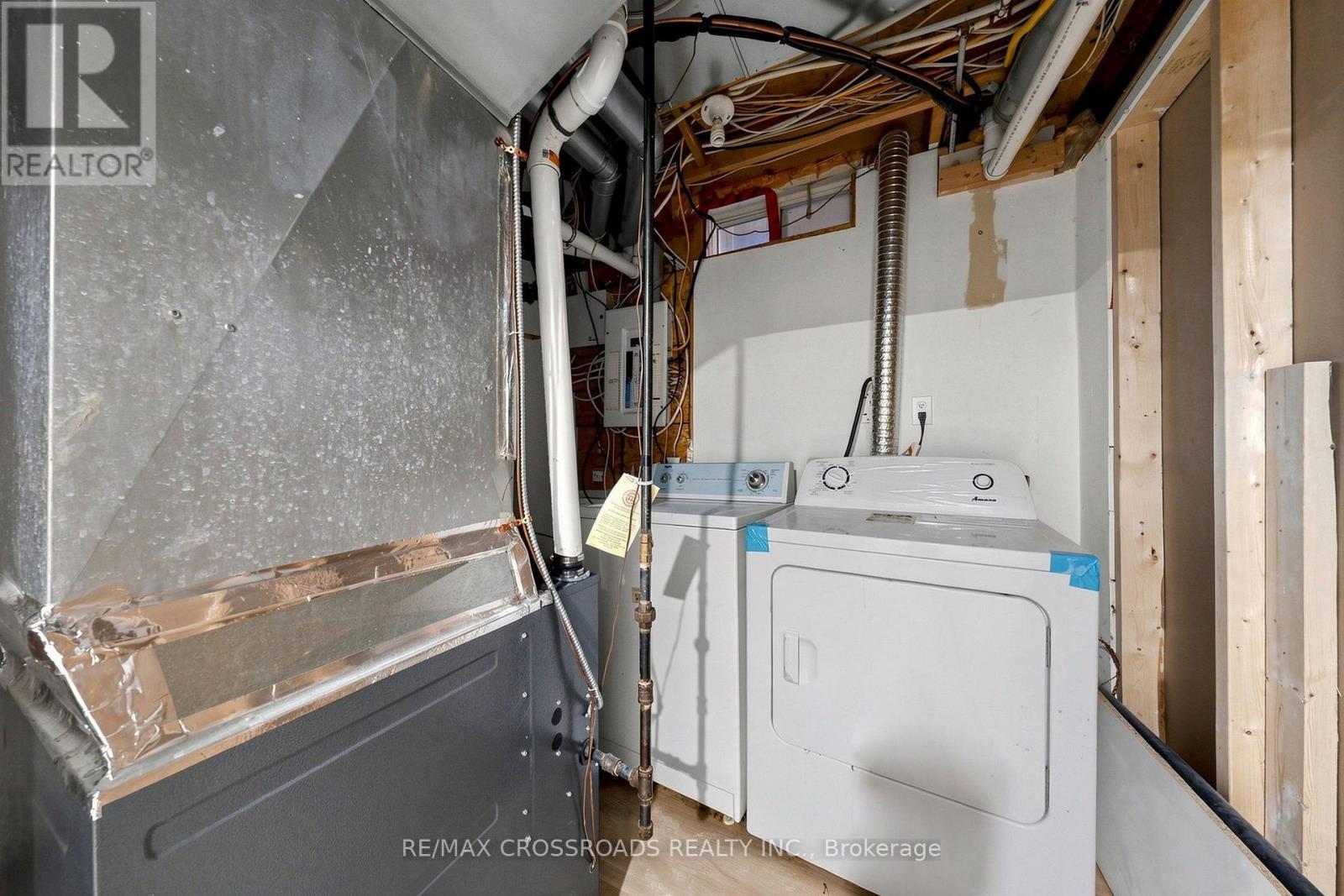 82 Jack Monkman Crescent, Markham, ON - Indoor Photo Showing Laundry Room