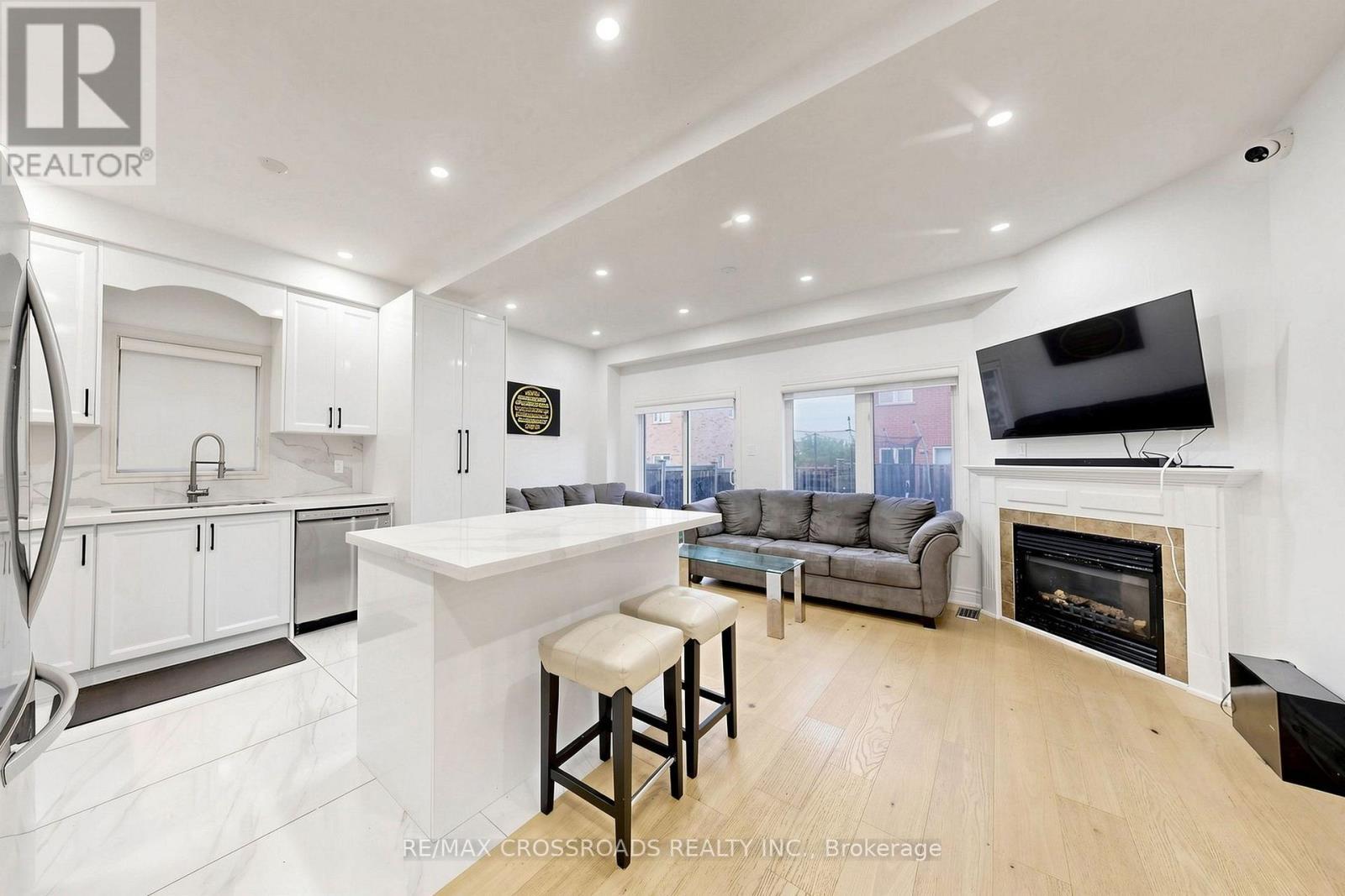 82 Jack Monkman Crescent, Markham, ON - Indoor With Fireplace