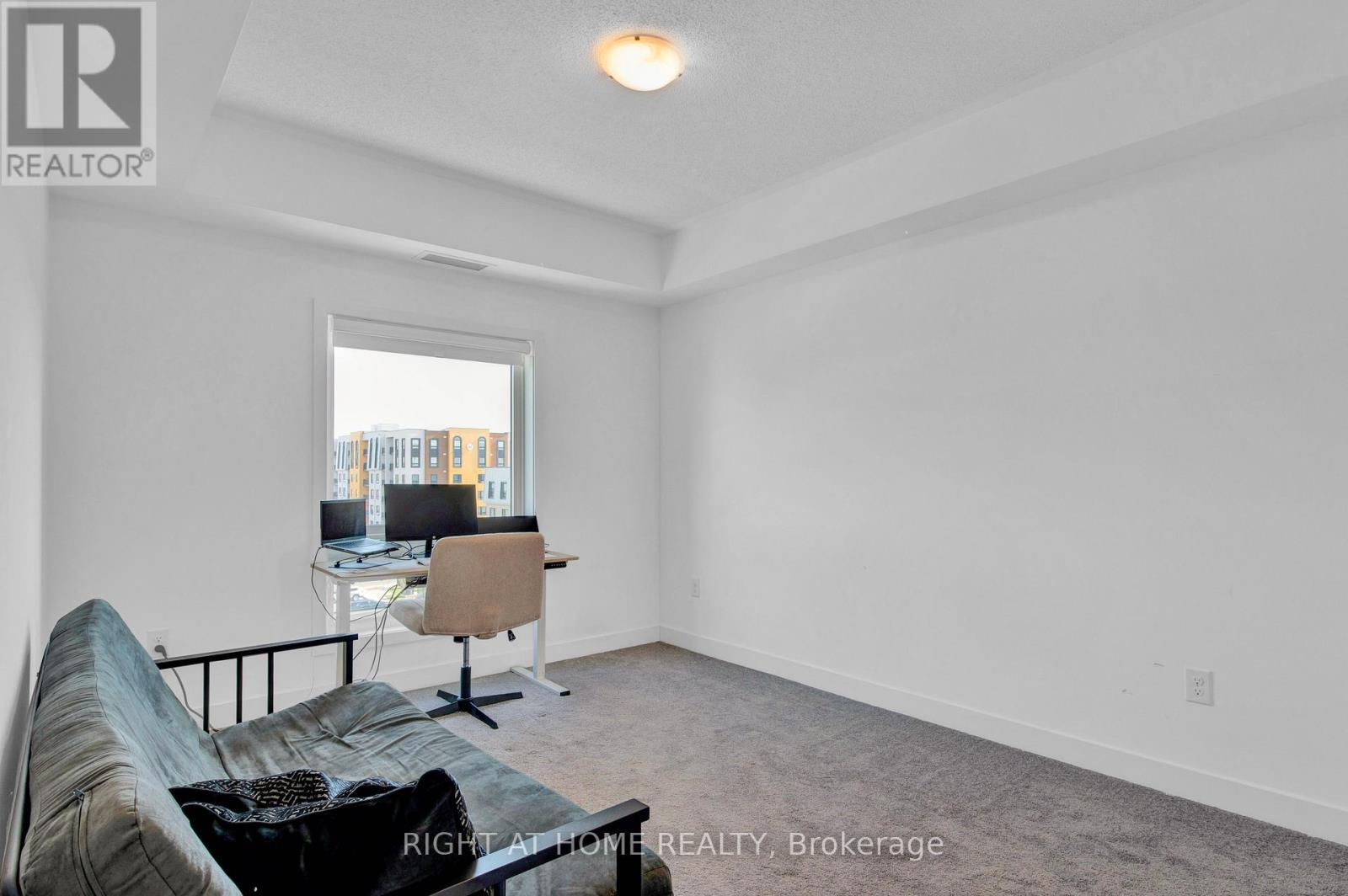 507 - 4 Spice Way, Barrie, ON - Indoor Photo Showing Other Room