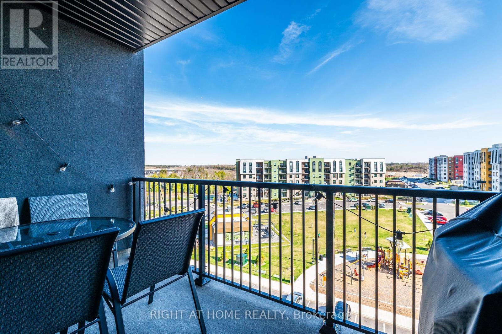 507 - 4 Spice Way, Barrie, ON - Outdoor With Balcony With Exterior