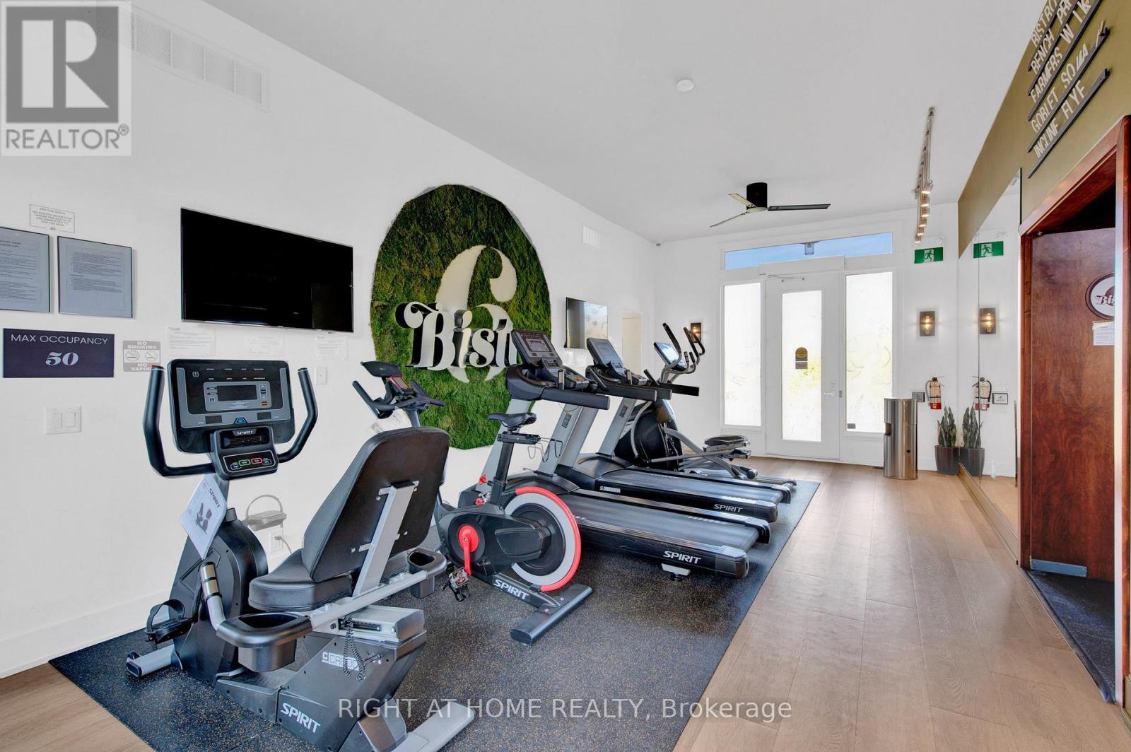 507 - 4 Spice Way, Barrie, ON - Indoor Photo Showing Gym Room