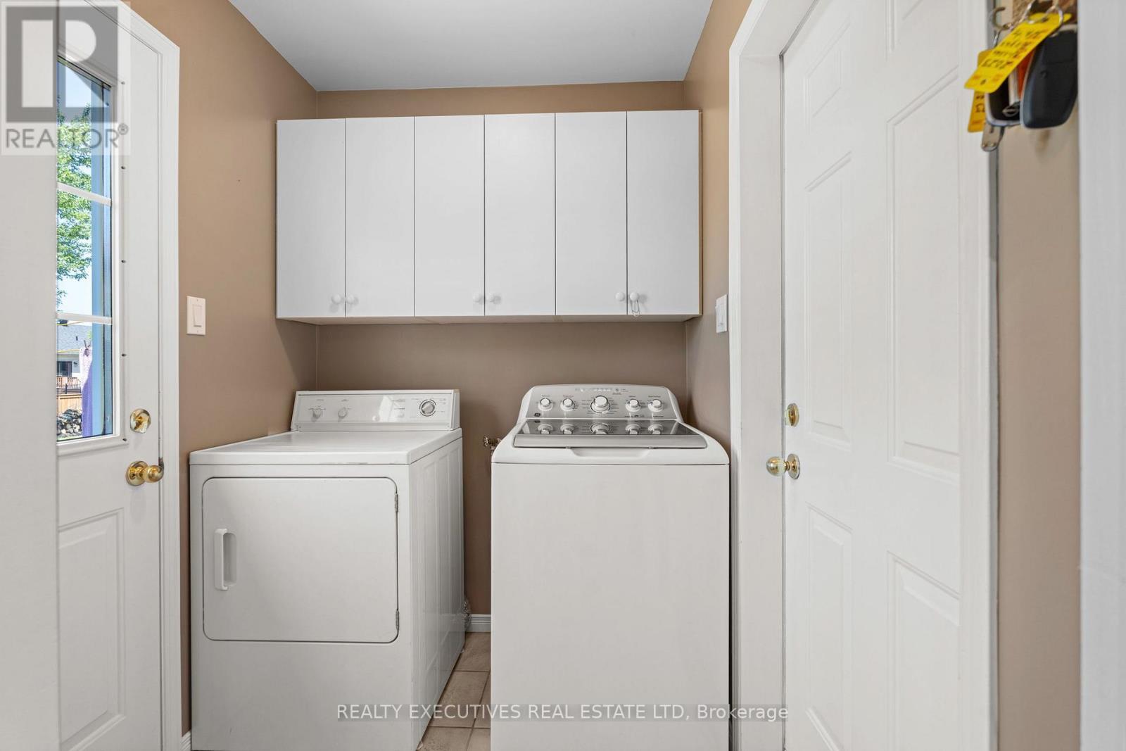 Laundry Room - 434 Queen Street, North Dundas, ON - Indoor Photo Showing Laundry Room