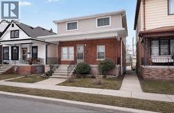 907 GLADSTONE AVENUE Unit# MAIN Windsor, ON N9A 2R5