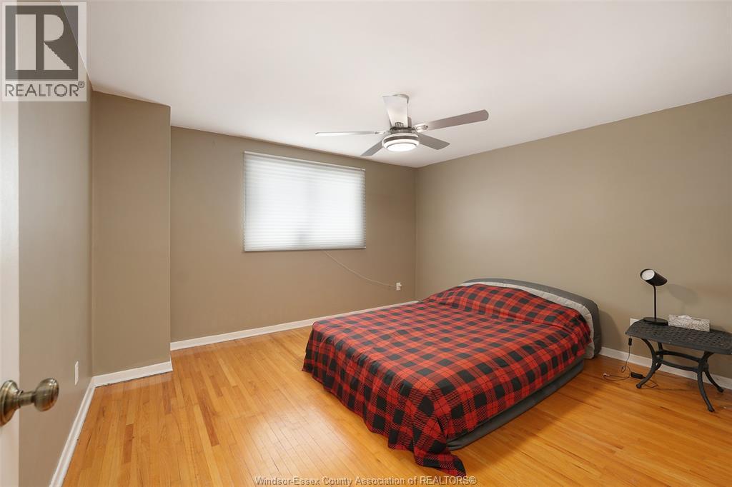 907 Gladstone Avenue Unit# Main, Windsor, ON - Indoor Photo Showing Bedroom