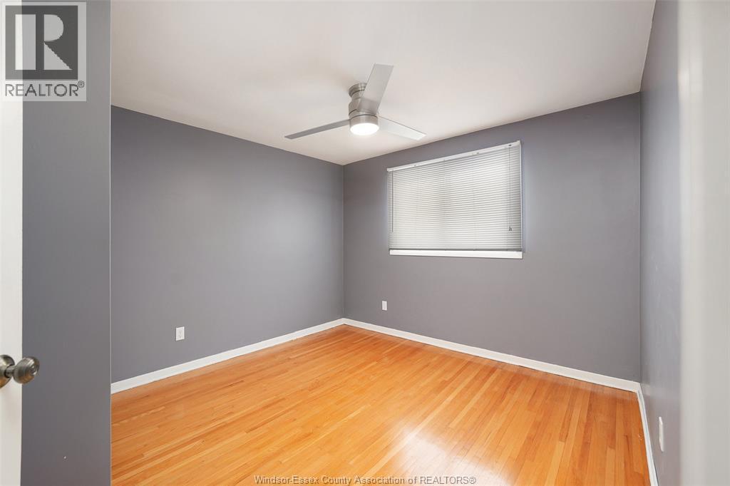 907 Gladstone Avenue Unit# Main, Windsor, ON - Indoor Photo Showing Other Room
