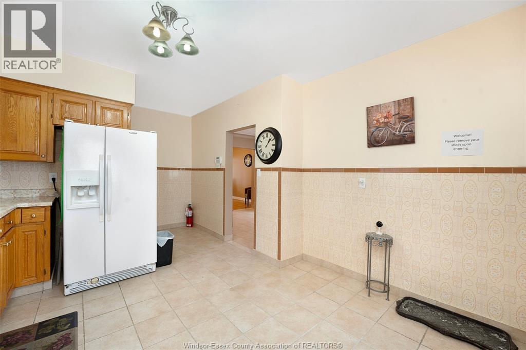 907 Gladstone Avenue Unit# Main, Windsor, ON - Indoor