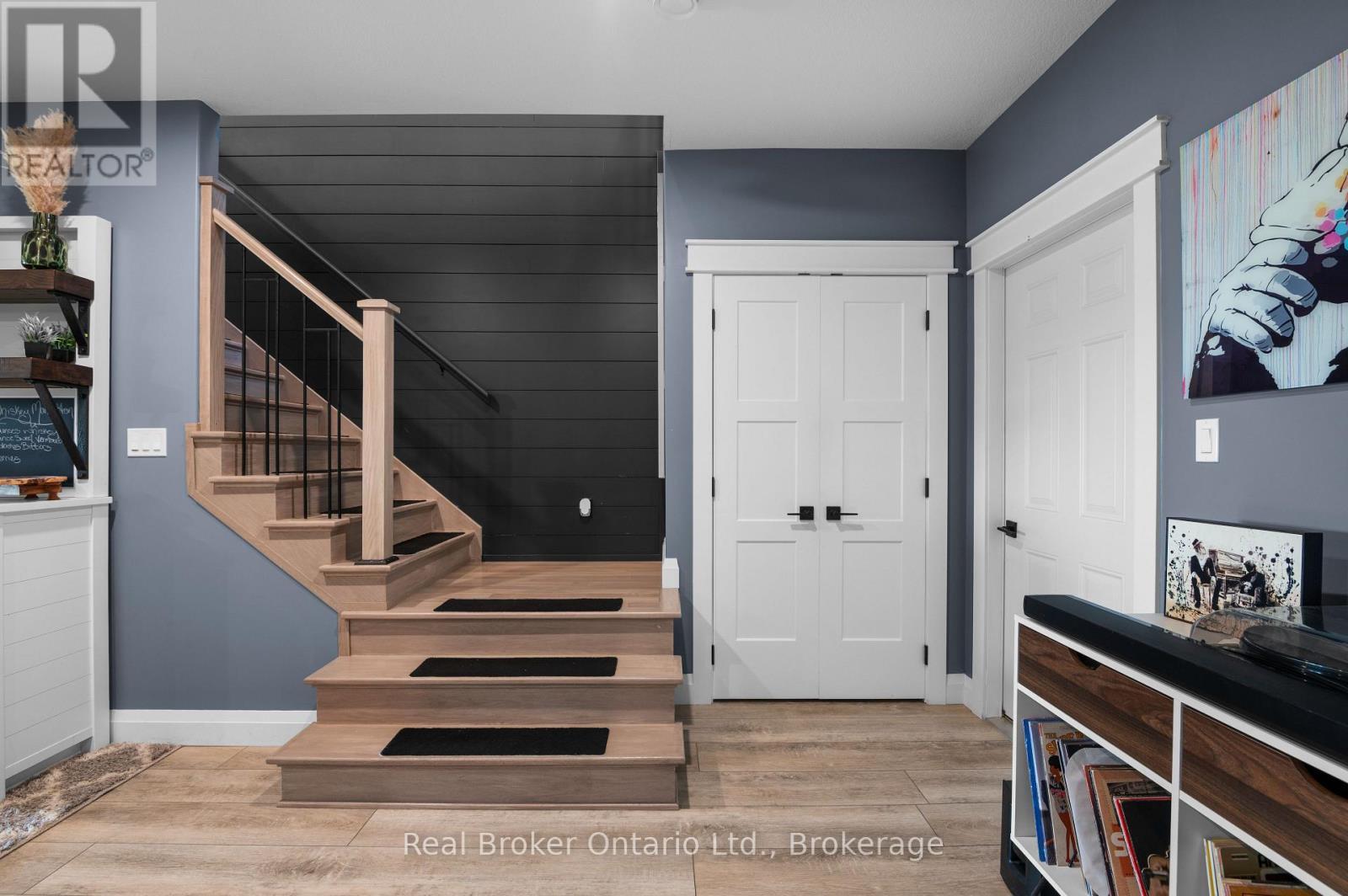 156 Pine View Drive, West Grey, ON - Indoor Photo Showing Other Room