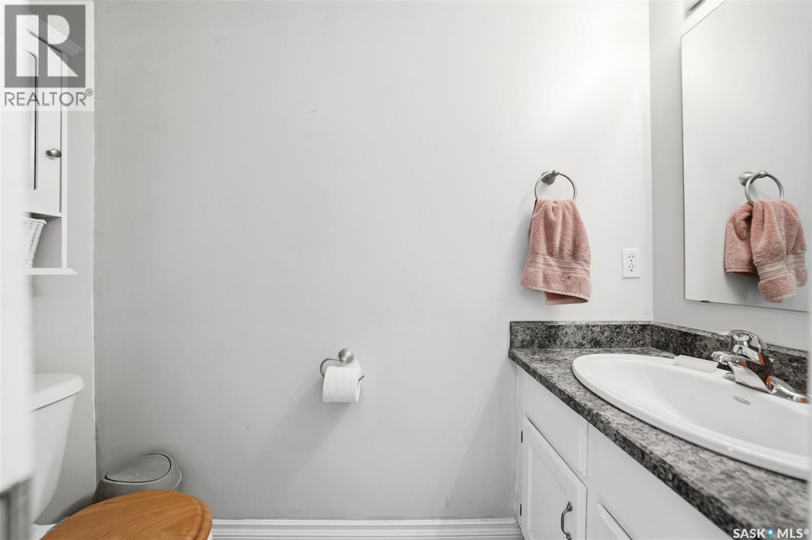 402 2703 Spadina Crescent E, Saskatoon, SK - Indoor Photo Showing Bathroom