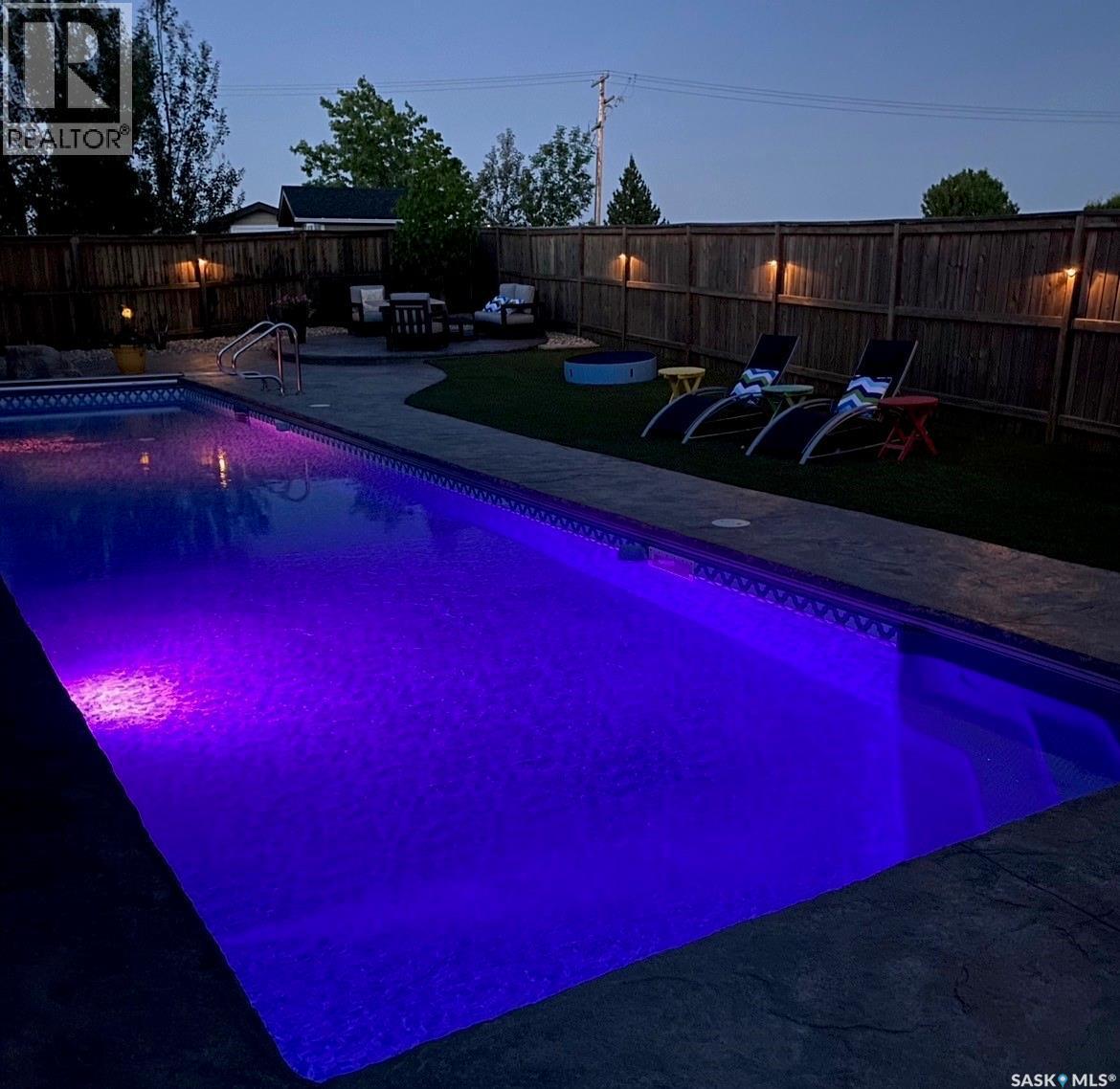 419 Paton Place, Saskatoon, SK - Outdoor With In Ground Pool