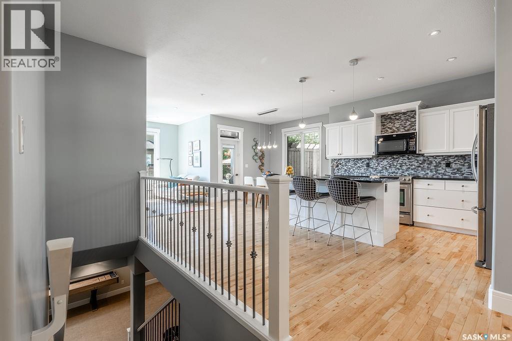419 Paton Place, Saskatoon, SK - Indoor Photo Showing Kitchen With Upgraded Kitchen