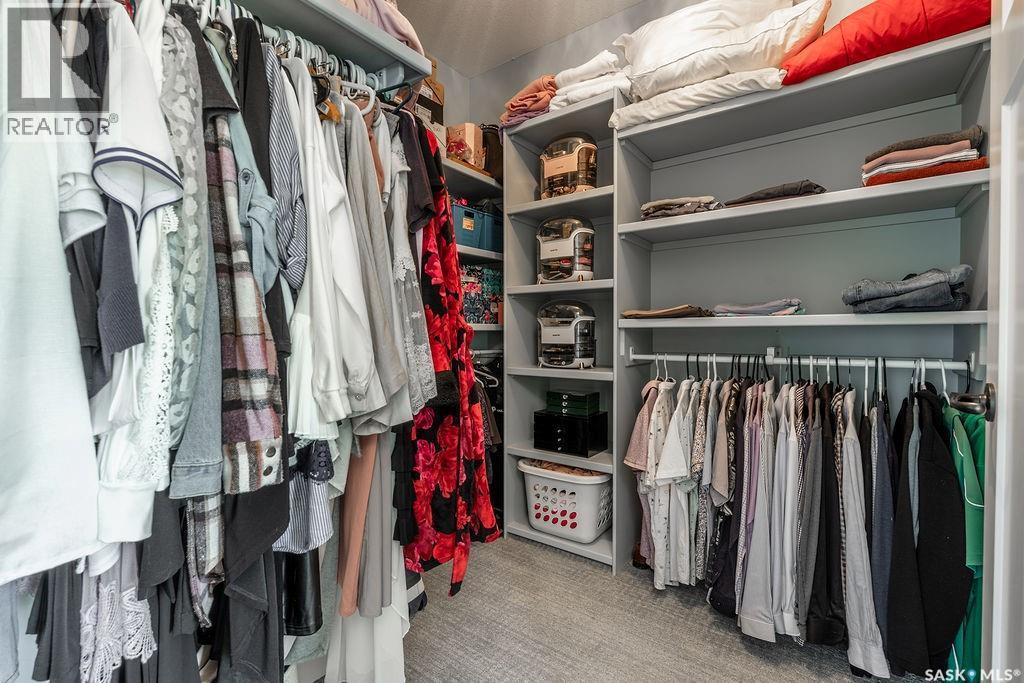 419 Paton Place, Saskatoon, SK - Indoor With Storage