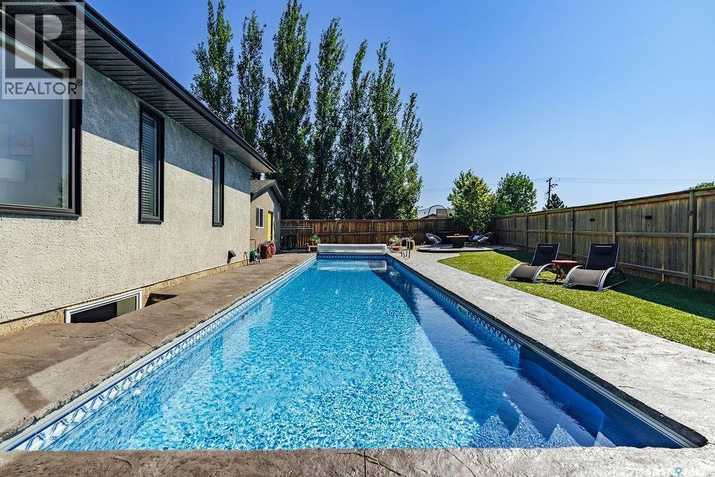 419 Paton Place, Saskatoon, SK - Outdoor With In Ground Pool