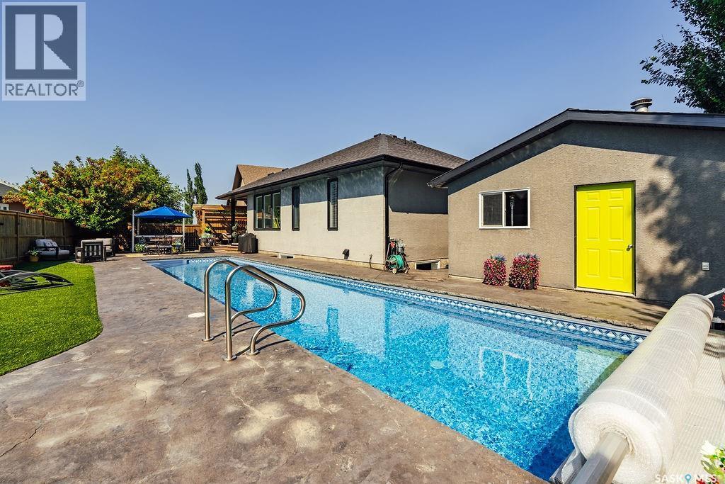 419 Paton Place, Saskatoon, SK - Outdoor With In Ground Pool