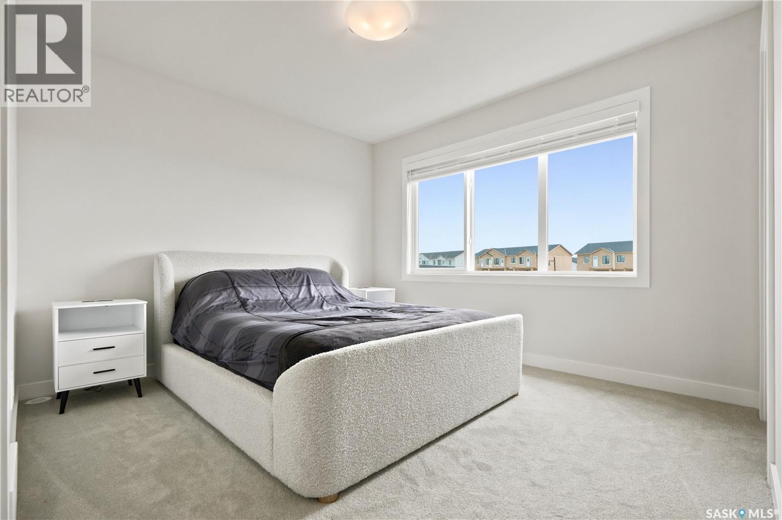 41 651 Dubois Crescent, Saskatoon, SK - Indoor Photo Showing Bedroom