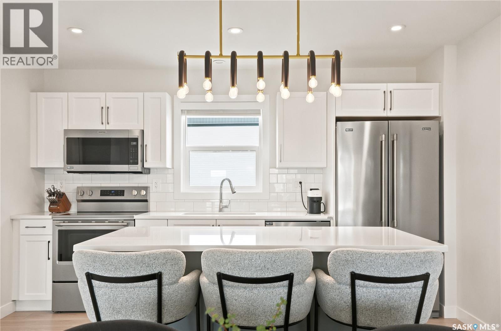 41 651 Dubois Crescent, Saskatoon, SK - Indoor Photo Showing Kitchen With Upgraded Kitchen