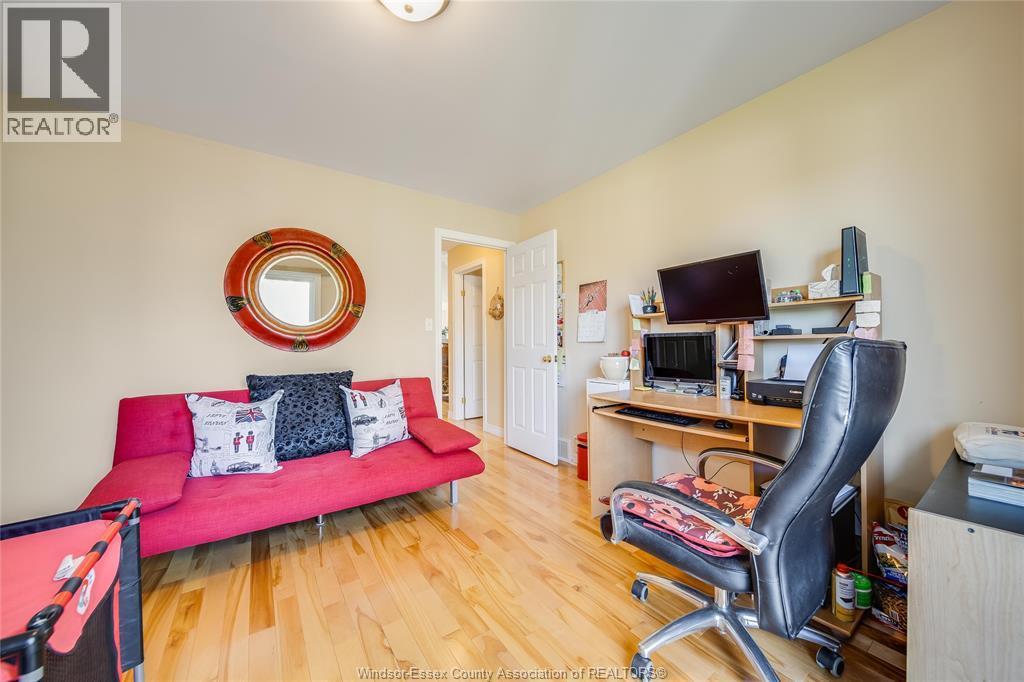 1739 Castleton Avenue, Windsor, ON - Indoor