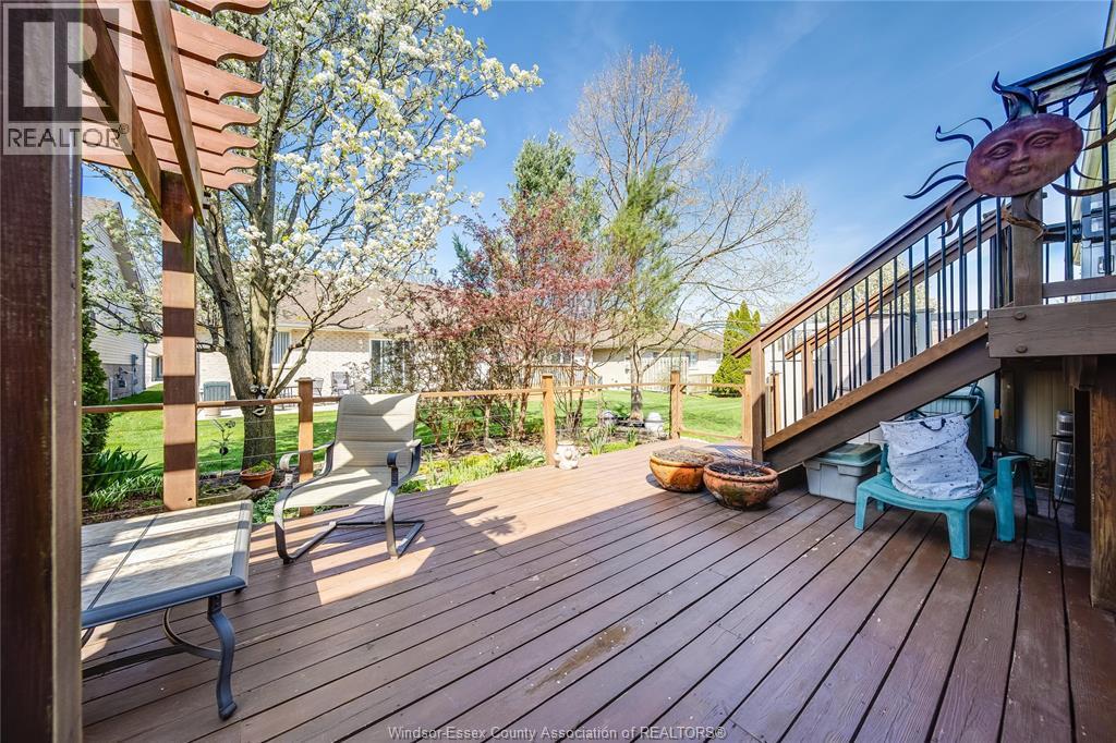 1739 Castleton Avenue, Windsor, ON - Outdoor With Deck Patio Veranda