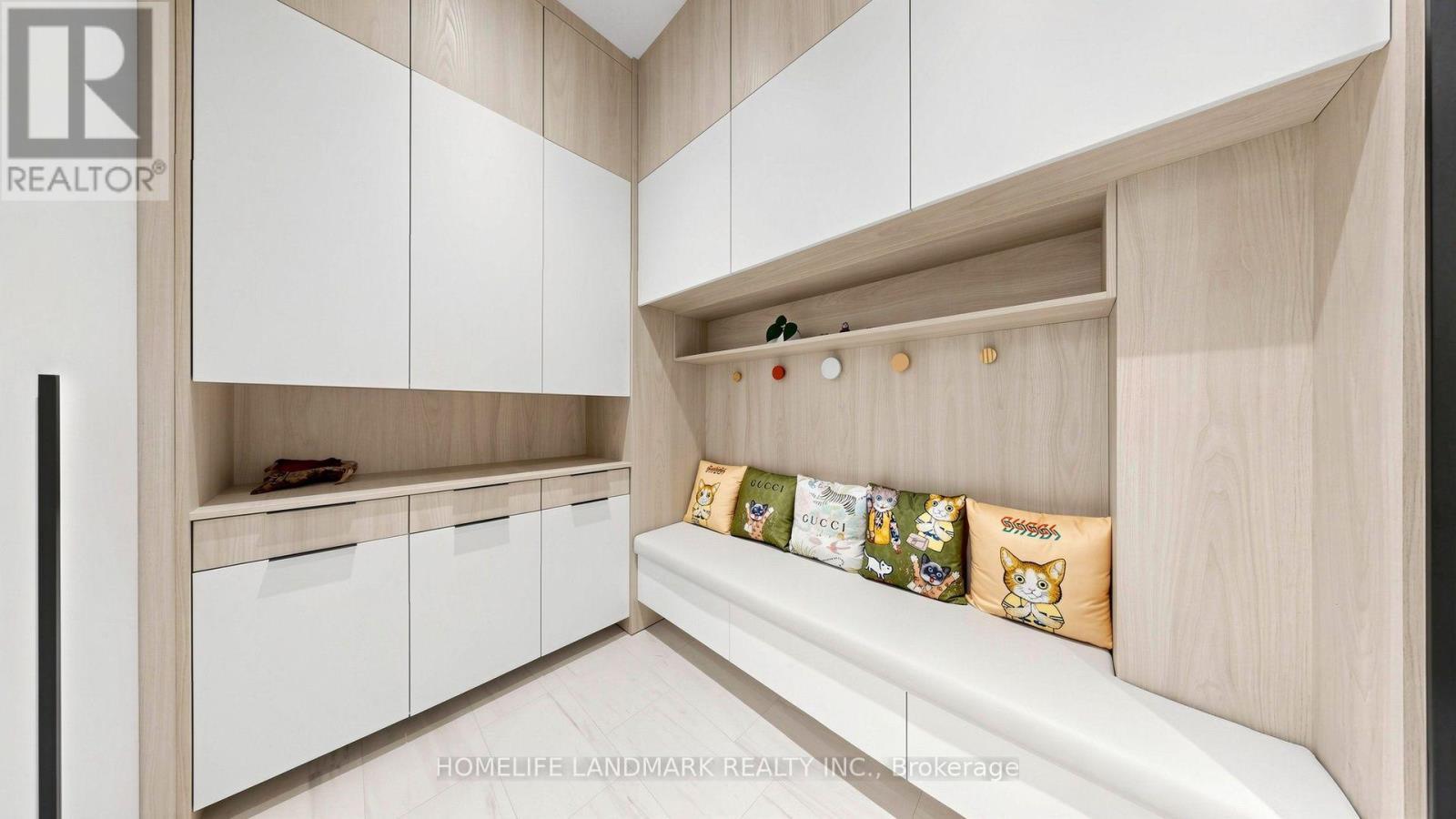 44 David Dunlap Boulevard, Richmond Hill, ON - Indoor Photo Showing Other Room