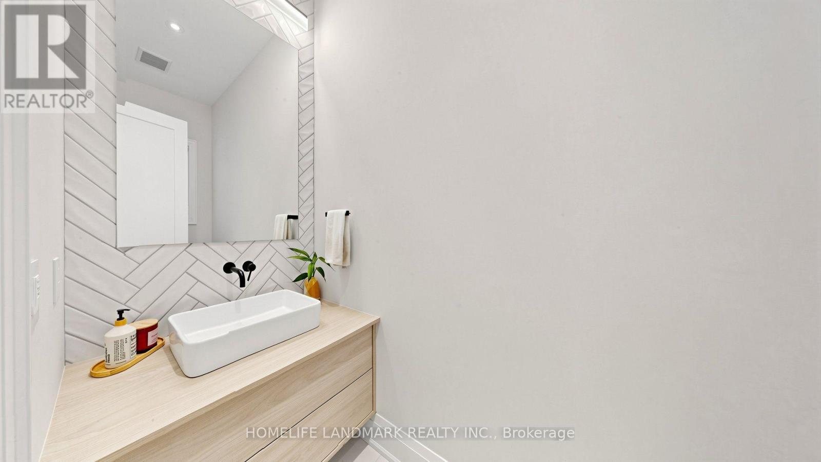 44 David Dunlap Boulevard, Richmond Hill, ON - Photo Showing Other Room