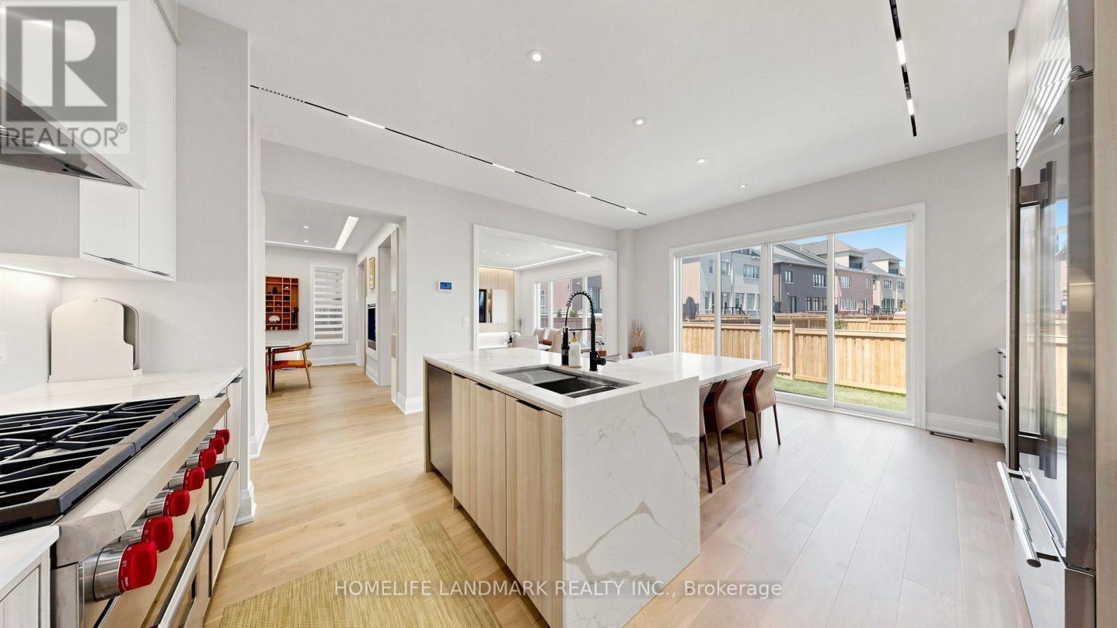 44 David Dunlap Boulevard, Richmond Hill, ON - Indoor Photo Showing Kitchen