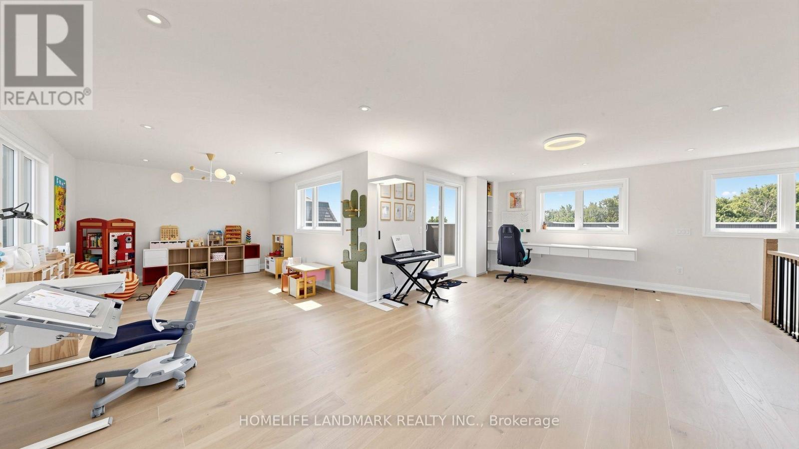 44 David Dunlap Boulevard, Richmond Hill, ON - Indoor Photo Showing Gym Room