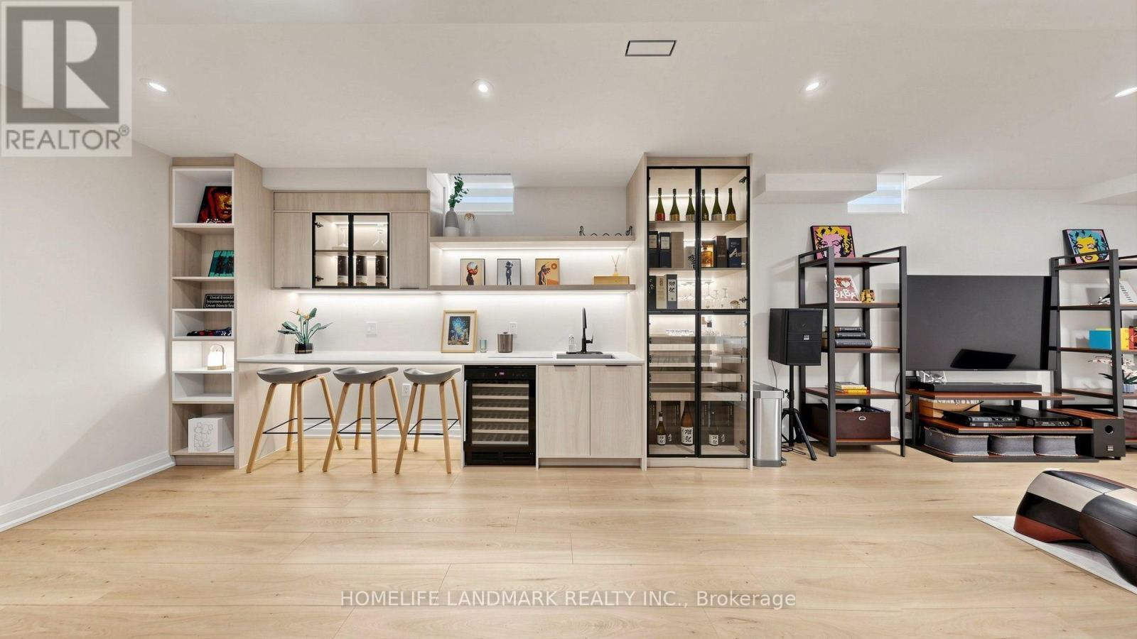 44 David Dunlap Boulevard, Richmond Hill, ON - Indoor