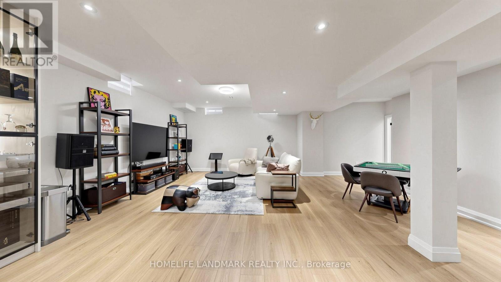 44 David Dunlap Boulevard, Richmond Hill, ON - Indoor