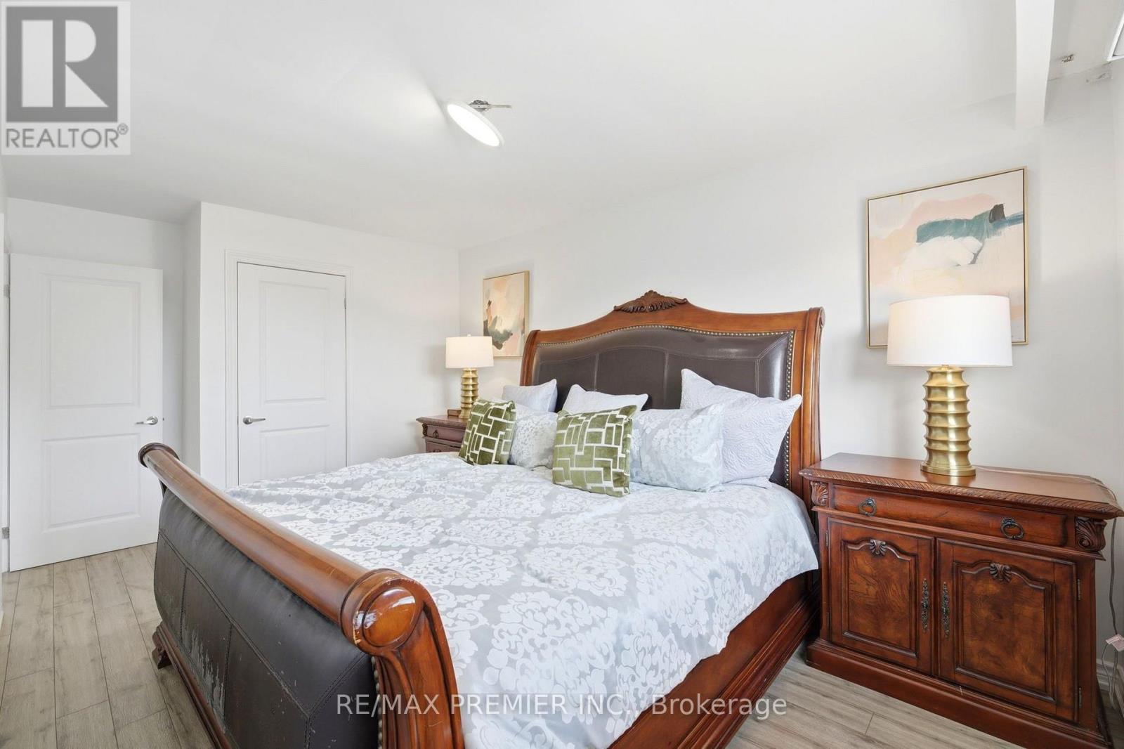 15 Madonna Gardens, Toronto, ON - Indoor Photo Showing Bedroom
